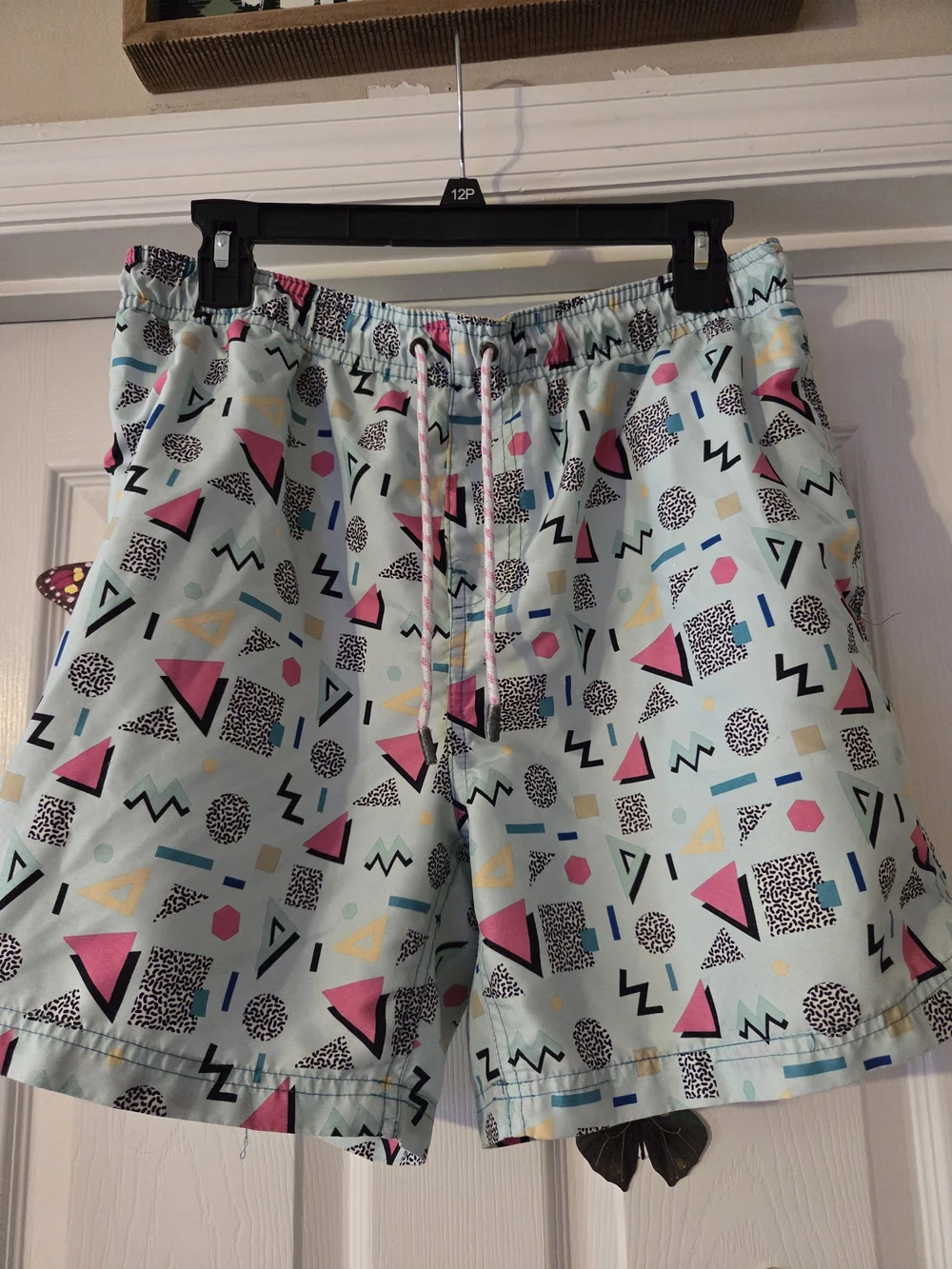 Broken threads mens L large swim suit trunks in retro 1980s style pattern